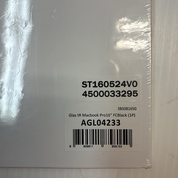 Spigen Tempered Glass Screen Protector GlasTR Slim Designed for MacBook Pro 16" - Picture 4 of 4